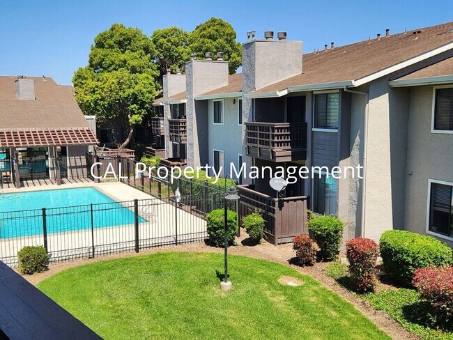Building Photo - Upper-Level 2 Bed / 2 Bath Condo in Gated North Salinas Community | 932 sq ft