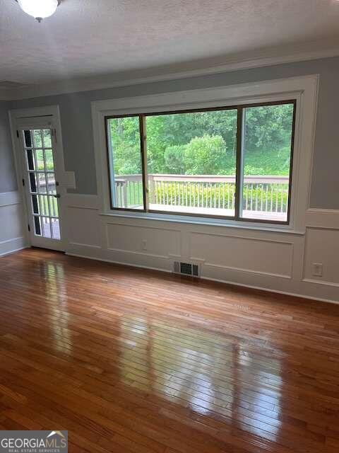 Building Photo - 871 Cedar Trce SW