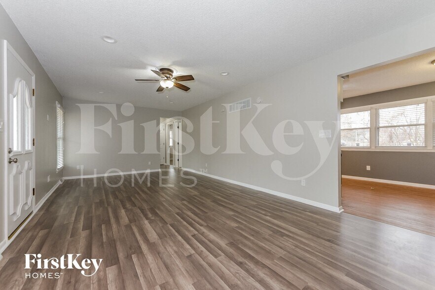 Building Photo - 716 SW Williams St