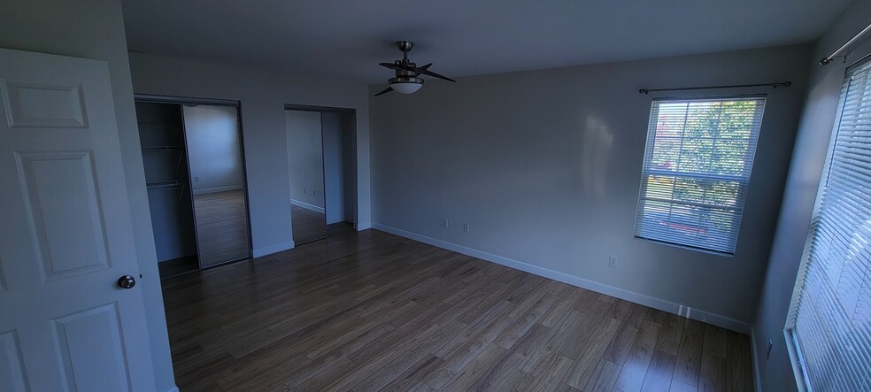 Building Photo - 1643 Dogwood Dr