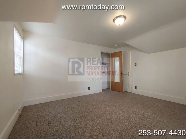 Building Photo - Barlow-1703 (Olympic Group)