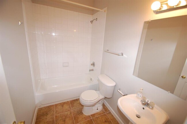 Building Photo - 11815 Chetman Dr