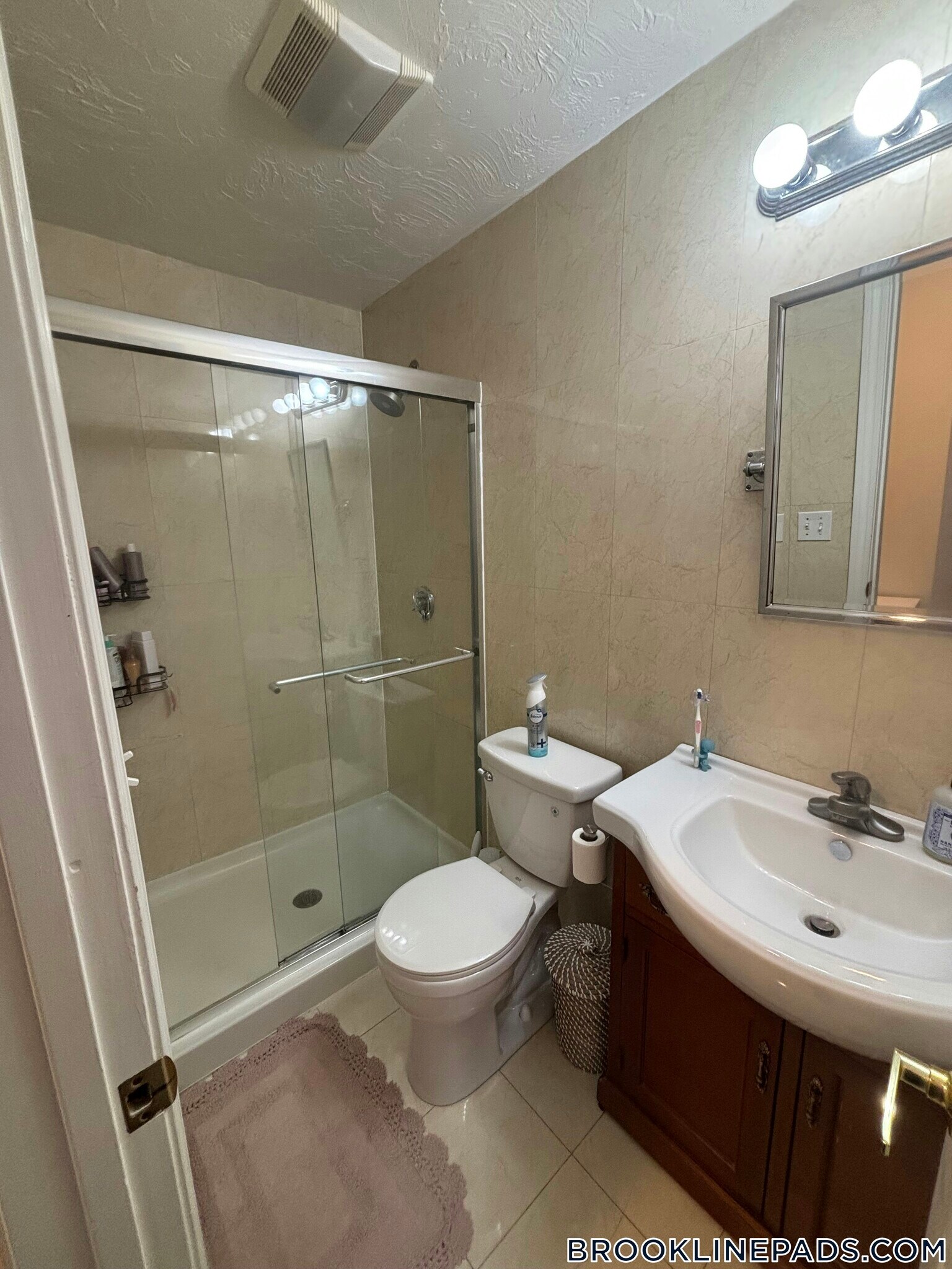 Building Photo - 191 Winthrop Rd