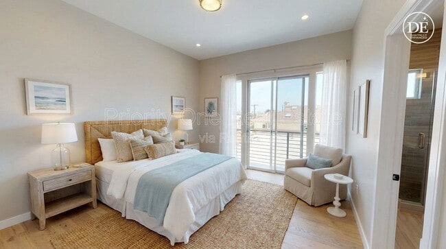 Building Photo - 3135 Hugo St