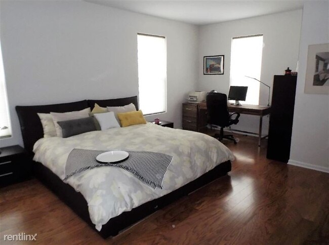 Building Photo - 958 W Summerfield Gln Cir