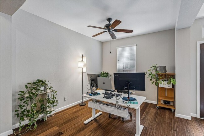 Building Photo - 1705 Chula Vista Dr