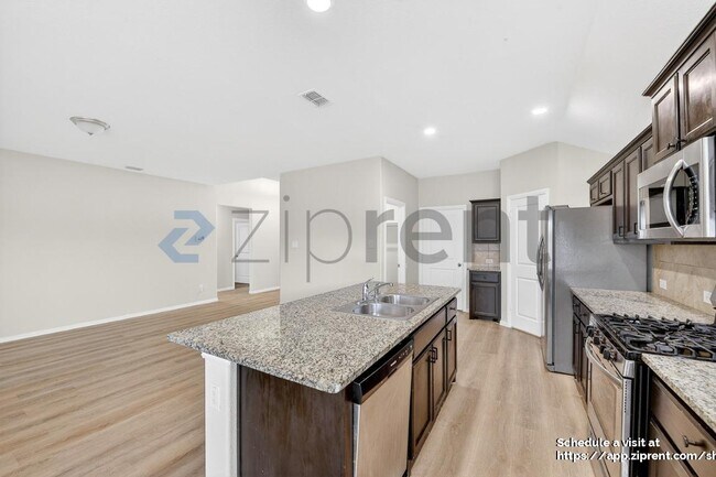 Building Photo - 10116 Clemmons Rd