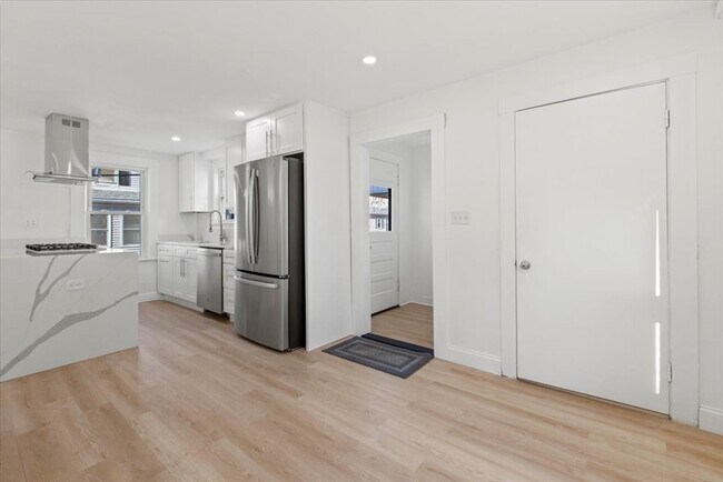 Building Photo - 14 Quirk Ct