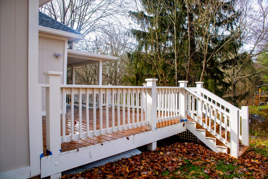 Building Photo - 114 Annies Ridge Rd