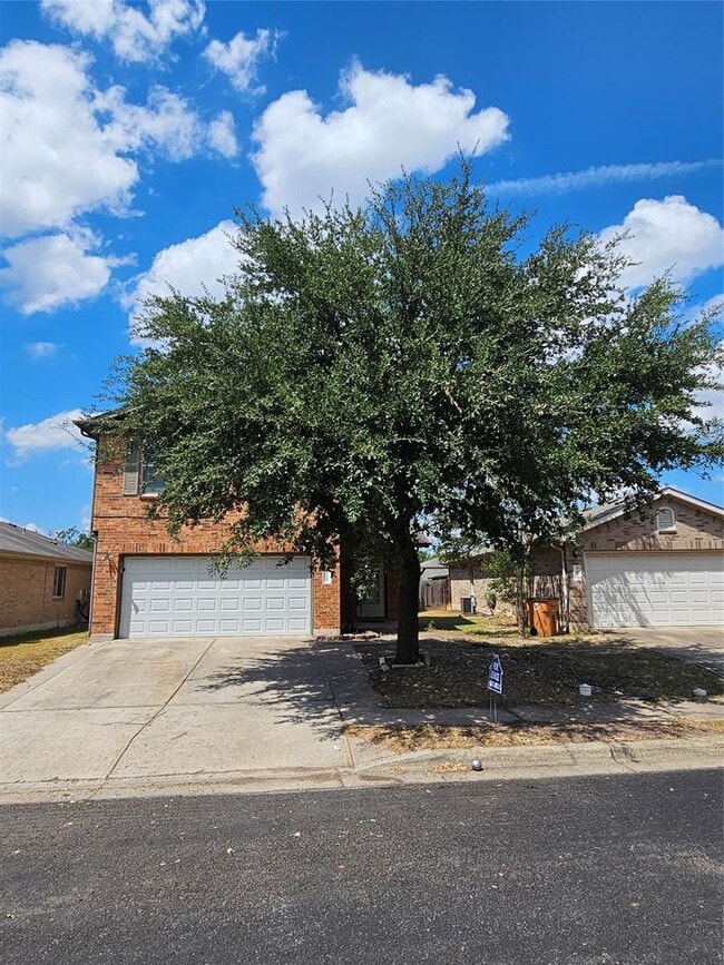 Building Photo - 5605 Clyde Ln
