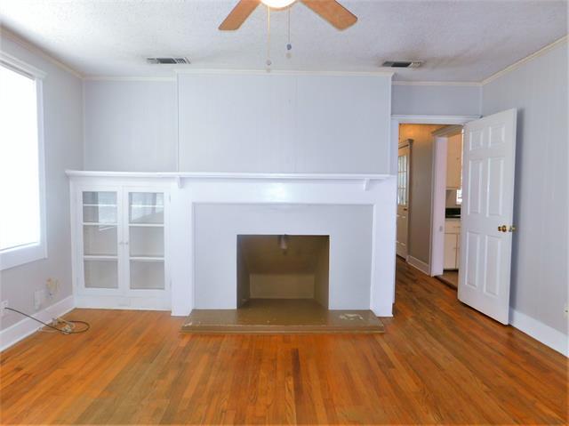Building Photo - 1609 N Locust St