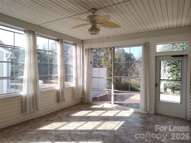 Building Photo - 26467 Sandpiper Ct