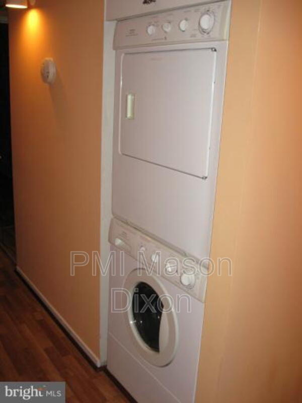 Building Photo - 5681 Harpers Farm Rd