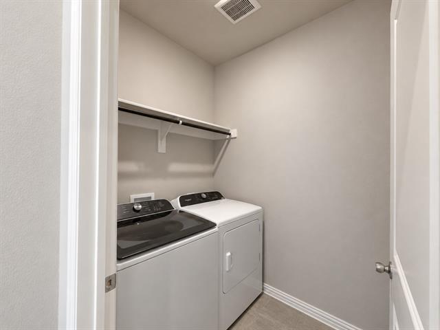 Building Photo - 205 Greenbriar Dr