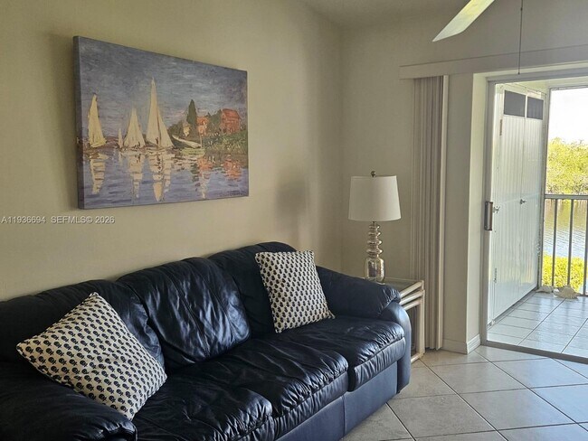 Building Photo - 1335 Mainsail Dr