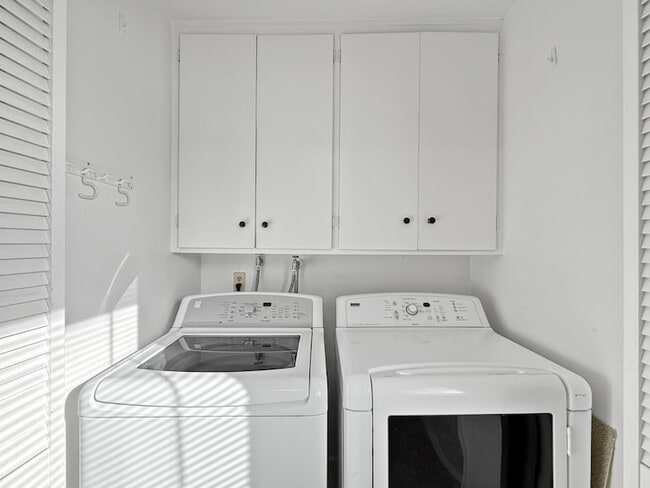 Building Photo - 4550 Opal St