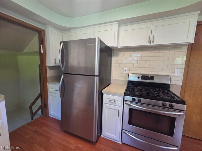Building Photo - 2536 Claver Rd