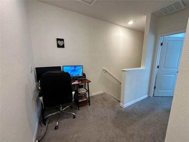 Building Photo - 2917 Flowering Moss Run