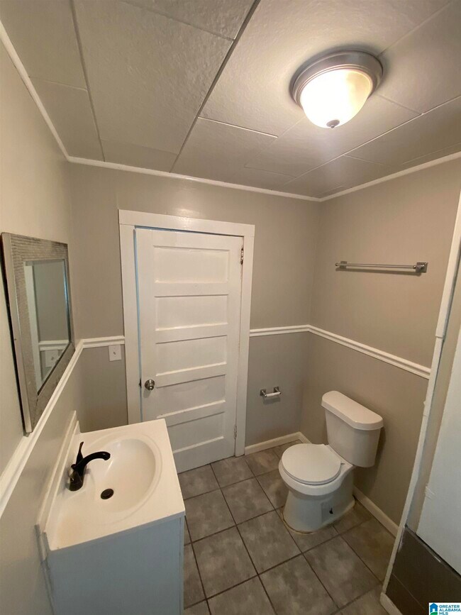 Building Photo - 139 Elrie Blvd