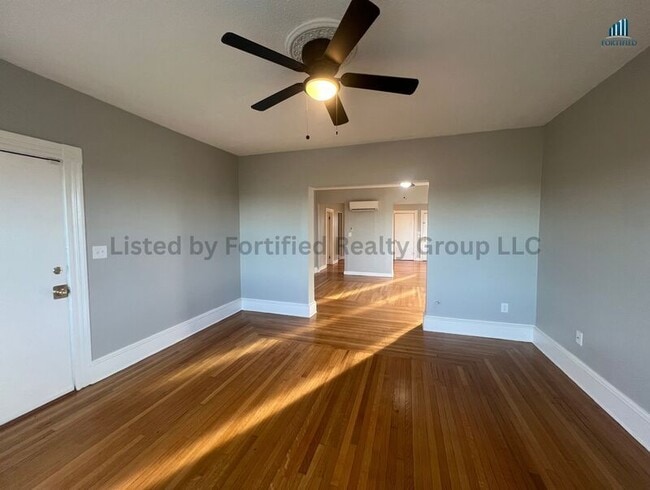 Building Photo - 265 Middle St