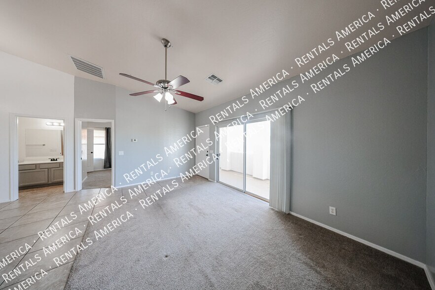 Building Photo - 2950 W Louise Dr