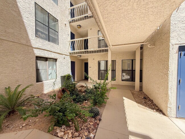 Building Photo - 5110 N 31st Way