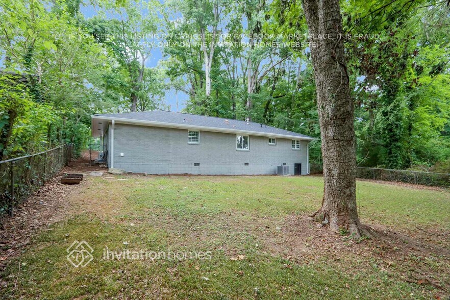 Building Photo - 1854 Long Dr