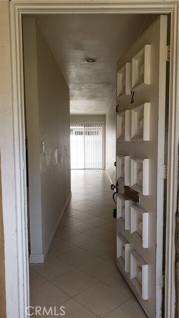 Building Photo - 16562 Goldenwest St