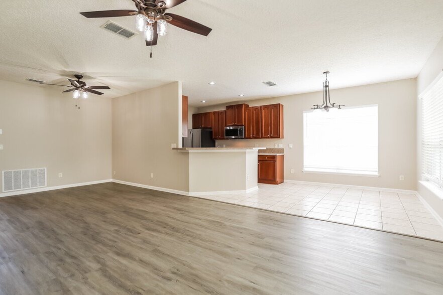 Building Photo - 3479 Waterford Oaks Dr