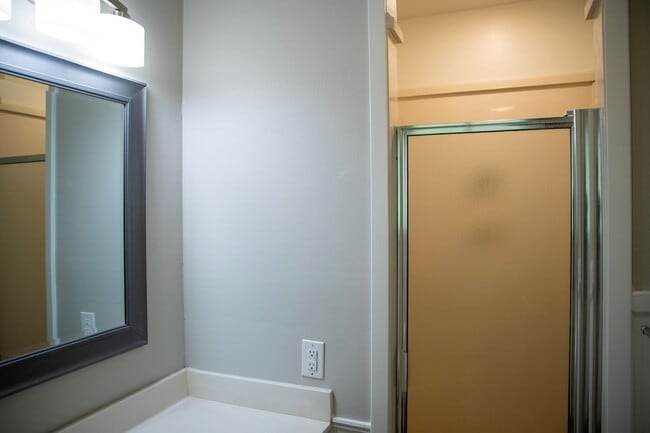 Building Photo - Lease Takeover Opportunity Available! 4 Be...