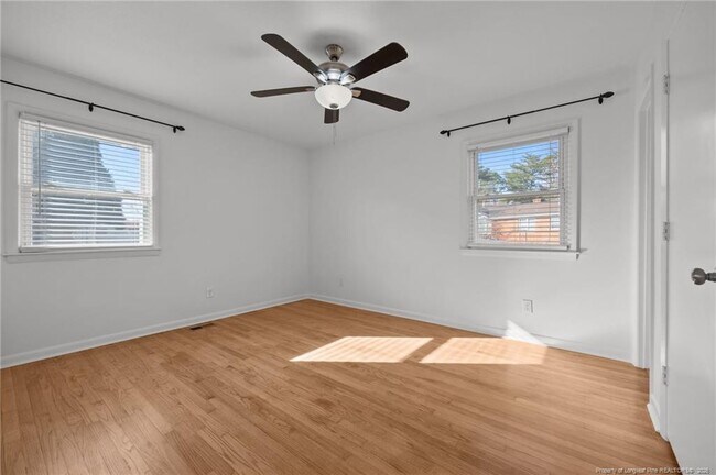 Building Photo - 5419 Laramie Ct