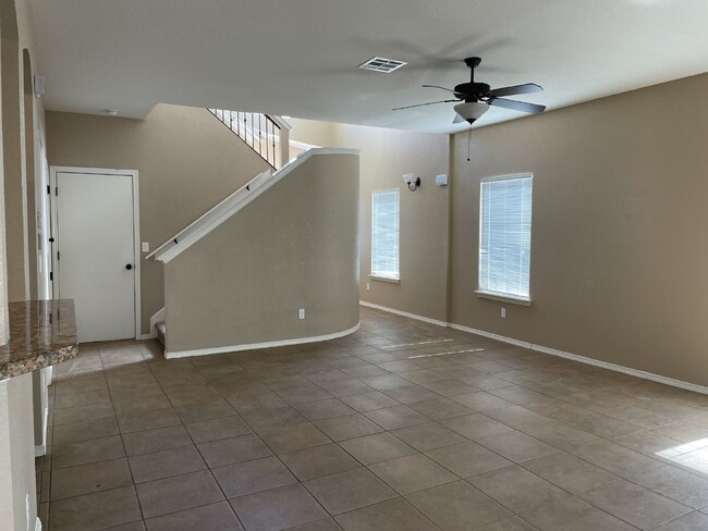 Building Photo - 12960 Cozy Cove Ave