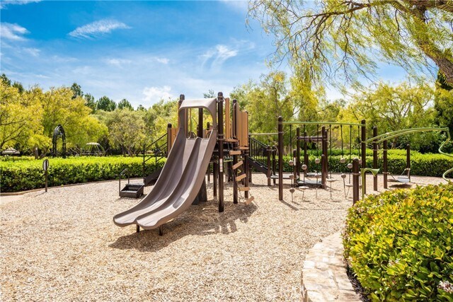 Building Photo - 23 Castlerock