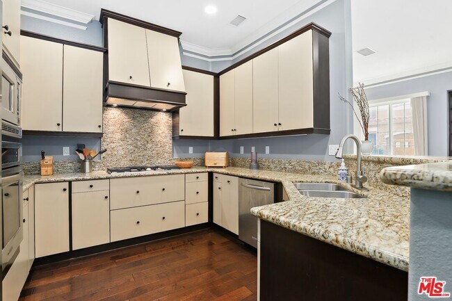 Building Photo - 11507 Verona Dr