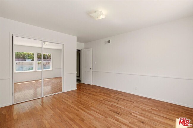 Building Photo - 4131 Mantova Dr