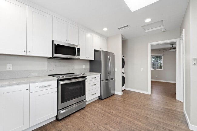 Building Photo - 2-Bedroom/2-Bath. New Build-MUST SEE!!!