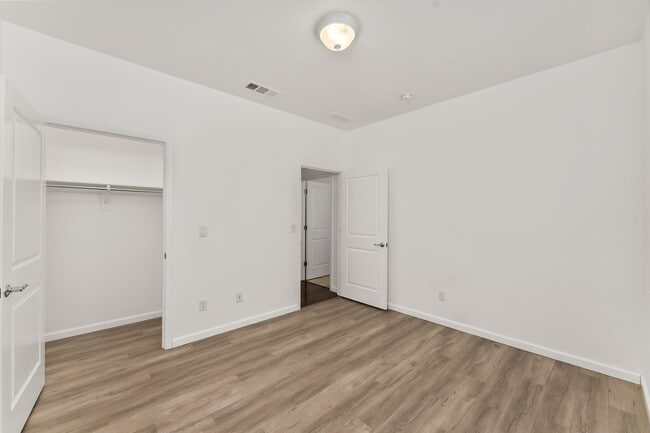 Building Photo - 9876 Sunderland Way