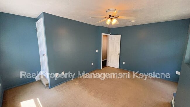 Building Photo - 1271 Lewis St