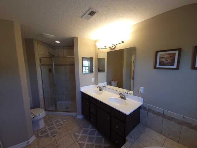 Building Photo - 6321 Brandon Dr