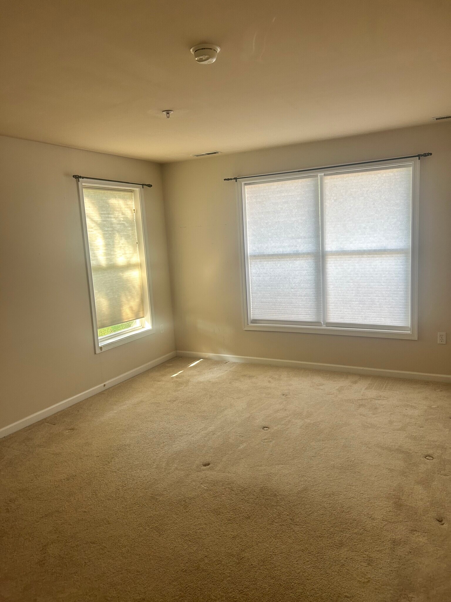 Building Photo - 7712 Yacht Club Dr