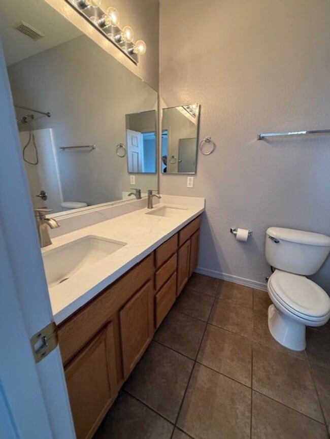 Building Photo - 1 Year rental only - 3-bedroom 2 bath Home...