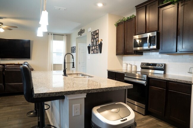 Building Photo - 4207 Lorisa Dr