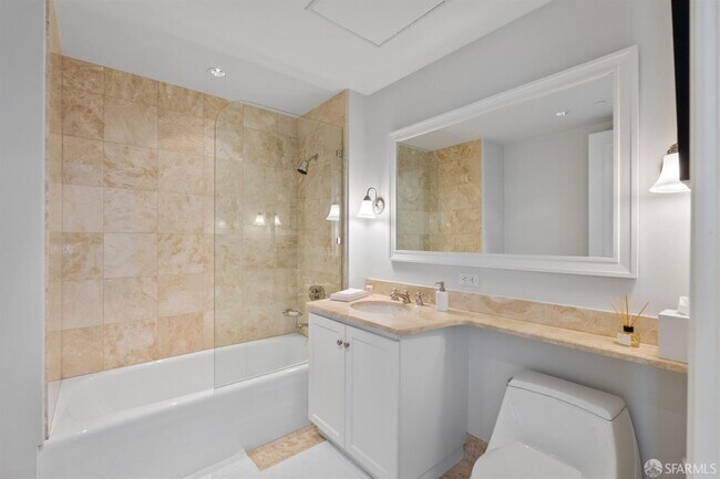 Building Photo - 765 Market St