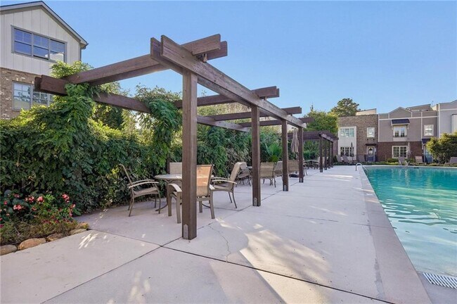 Building Photo - 6075 Webster Cir