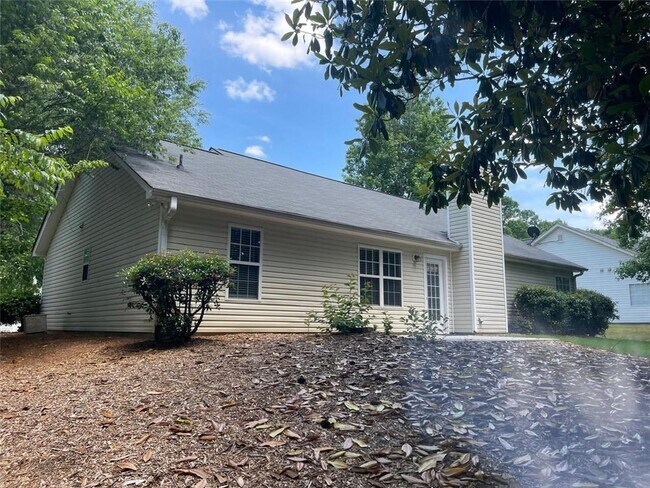 Building Photo - 3028 Express Ln NE
