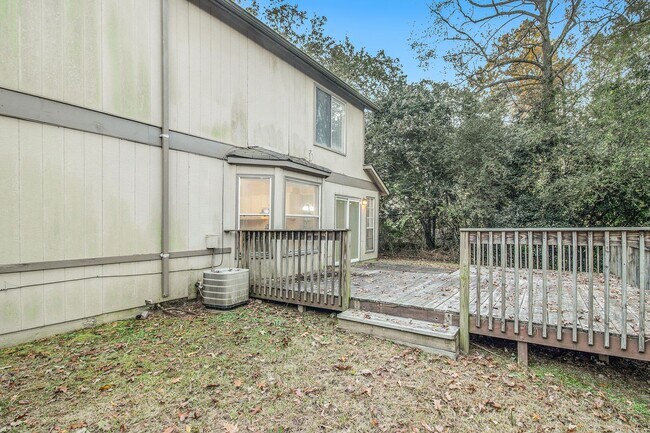 Building Photo - 3470 Framingham Dr