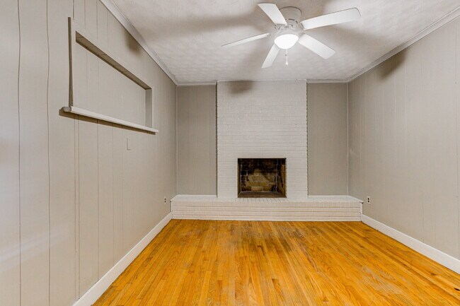 Building Photo - Midtown 1BR with appliances included