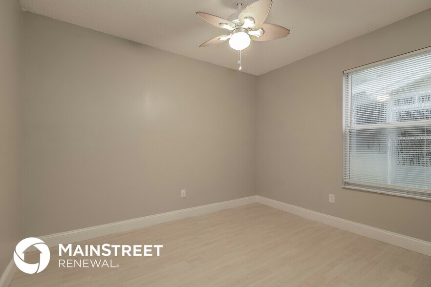 Building Photo - 2134 Churchill Downs Cir