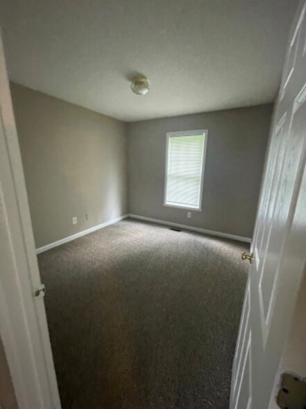 Building Photo - 317 Caswell St