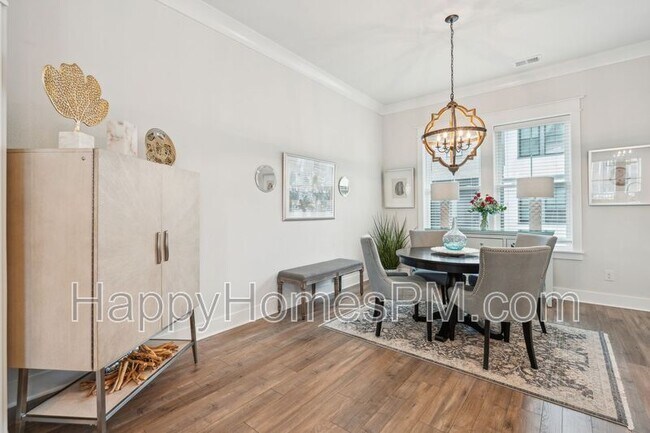 Building Photo - 1610 Florentia St